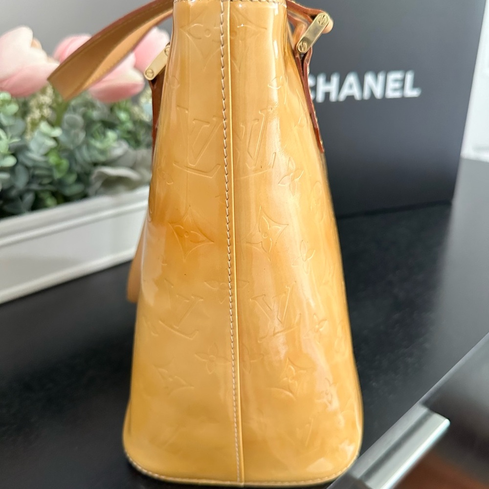 Louis Vuitton Yellow Vernis Tote Bag - Picture 3 of 16